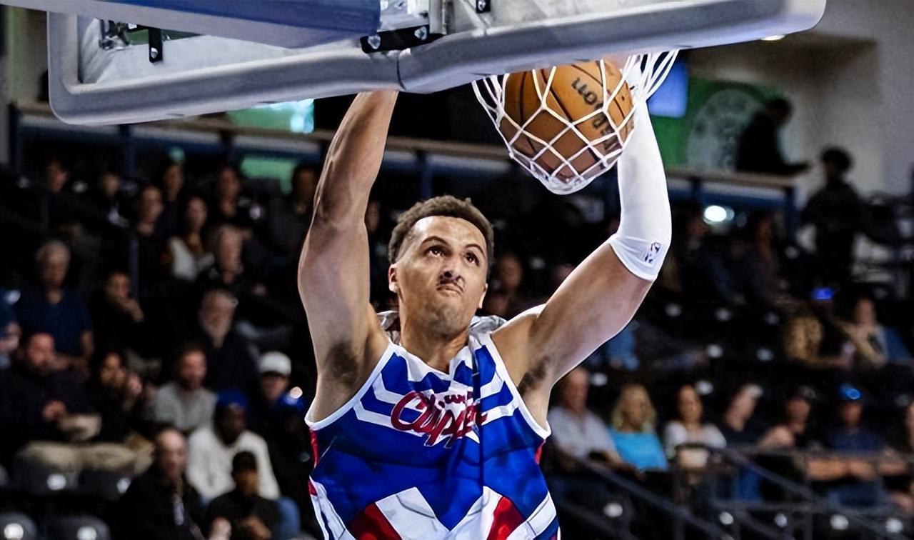 柠檬体育直播-才5年啊，他从全美第一沦为流浪汉，不断被放弃，只打了95场NBA！