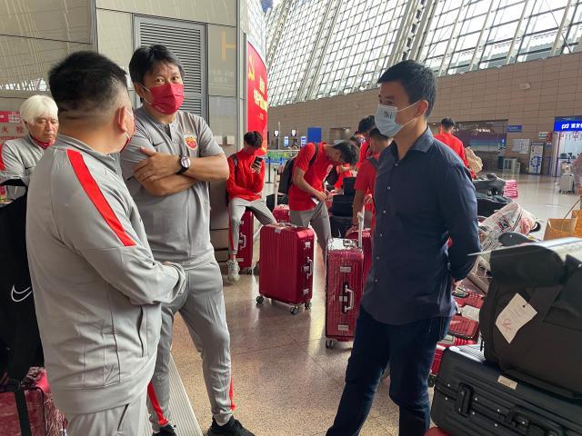 比分直播-金牌副手相助海港战亚冠 冠军一代队长：压力=动力